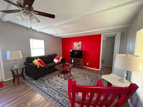4th image of 206 Cetra St #206