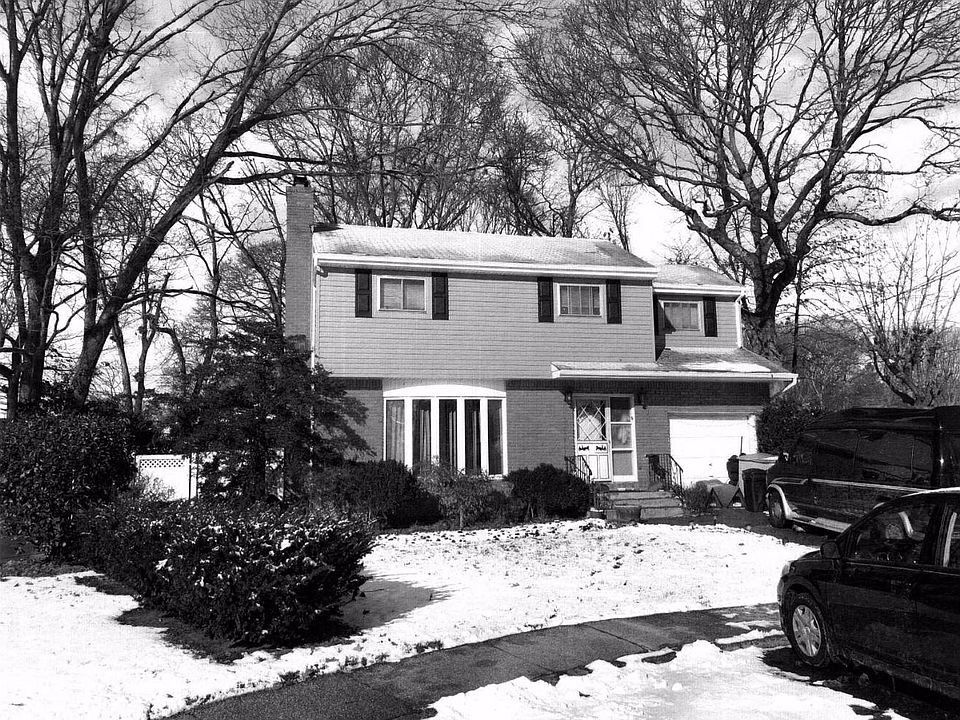 2nd image of 214 Erie Rd