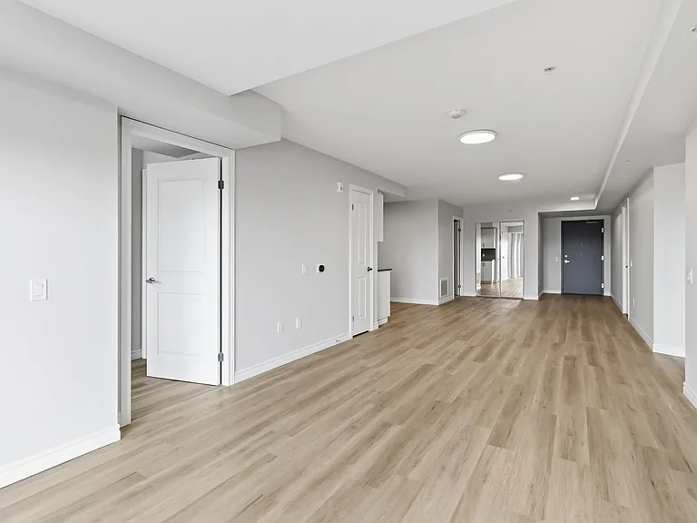 425 Watson Pkwy N — Photo 18
