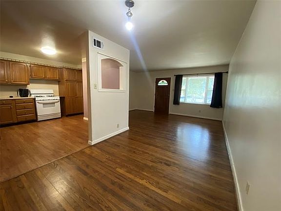 4th image of 10831 Cotillion Dr