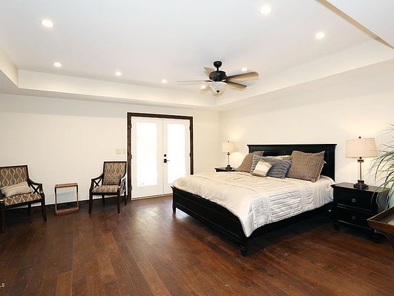 3rd image of 8432 N 84th Pl