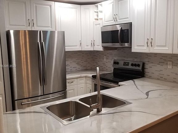 2nd image of 13240 SW 88th Ln APT 212