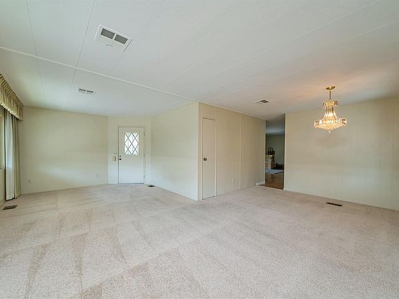 4th image of 2878 Creek View Ln #87