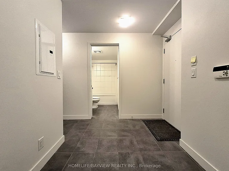 14 York St #1305 — Photo 21