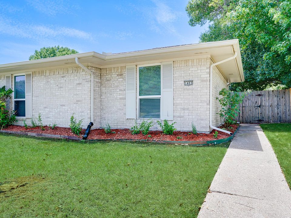1st image of 1403 Sam Houston Dr