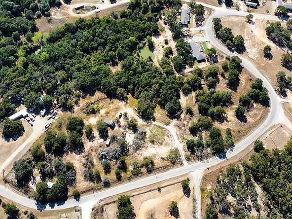 4th image of Wild Hill Oak Dr