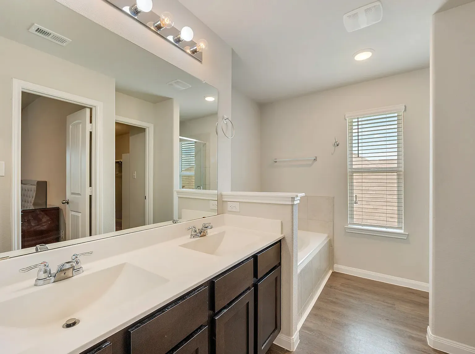 1 bed, 2100 sqft, $800 — Photo 4
