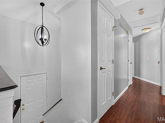 5th image of 633 Longhorn Dr