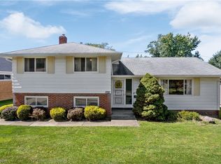 1722 Chelmsford Rd, Mayfield Heights, OH 44124