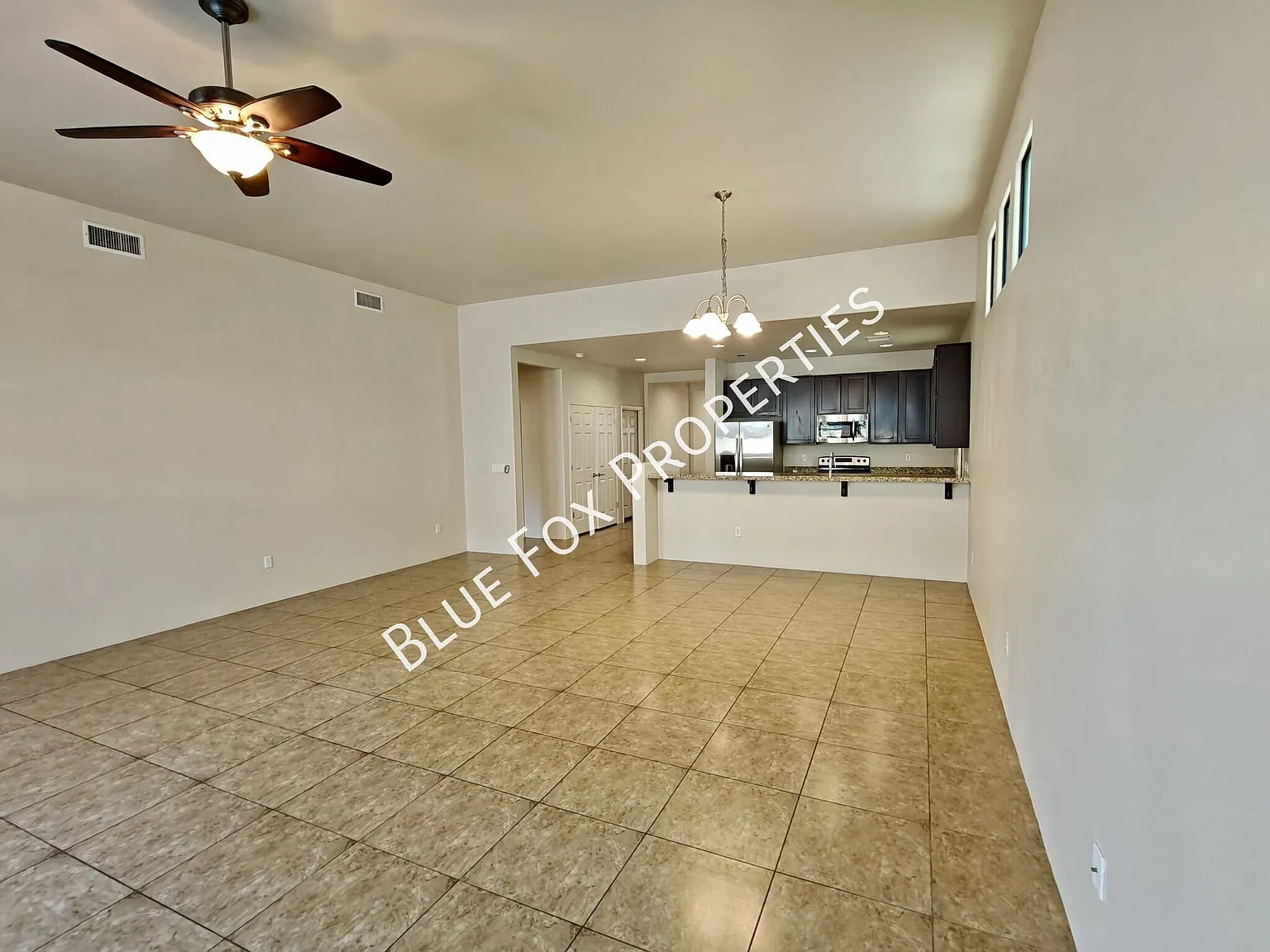 321 E Calderwood Road — Photo 4