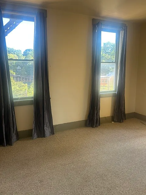 2 bed, 950 sqft, $1,295 — Photo 2