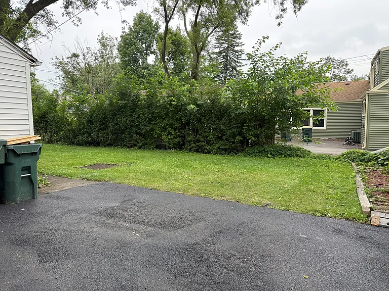 1006 N Dryden Ave — Photo 5