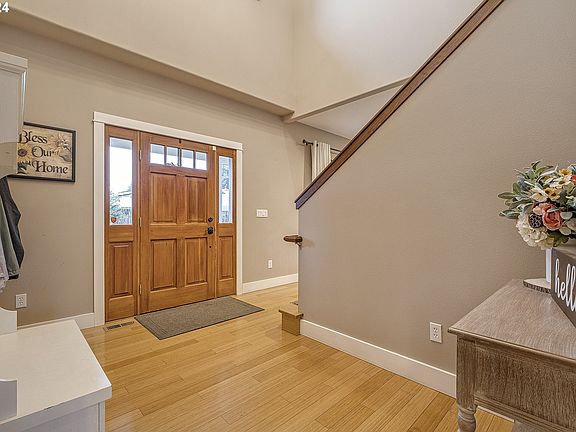 4th image of 30775 NW Hillcrest St