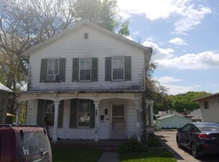 904 Cedar St, Muscatine, IA 52761