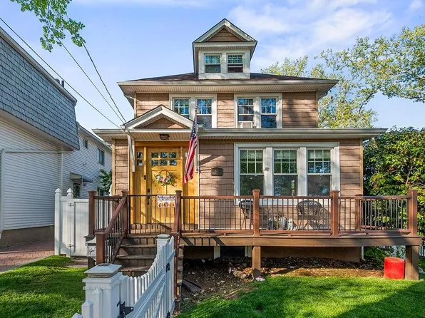 63 Coddington Ave, Staten Island, NY 10306