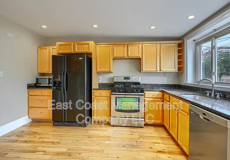 3235 Eastern Ave #2 — Photo 9