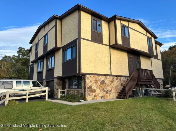 48 Parkview Loop, Staten Island, NY 10314