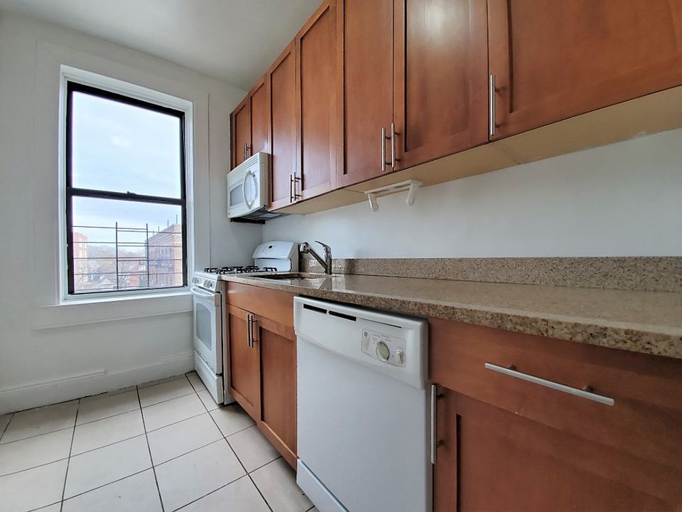 1st image of 8602 Forest Pkwy APT 4E