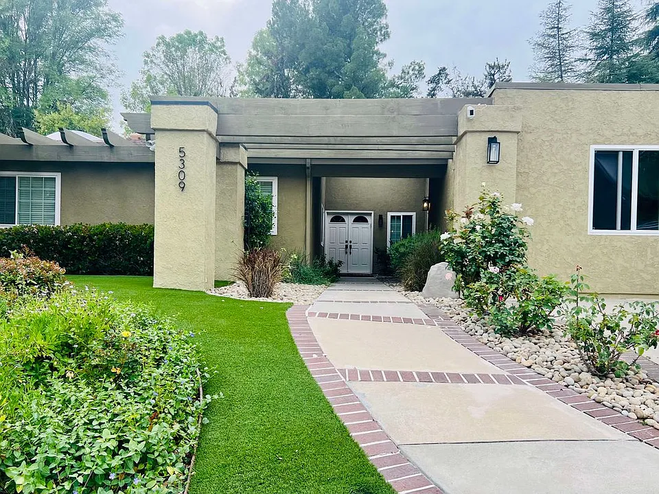 5309 Lockhurst Dr