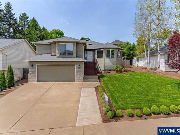 5th image of 767 Mule Deer St NW