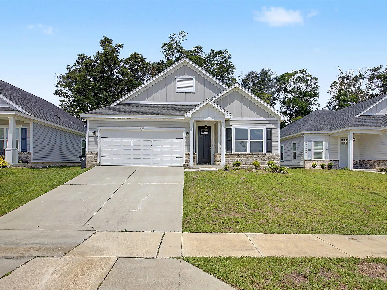 4 bed, 1792 sqft, $2,300 — Photo 2