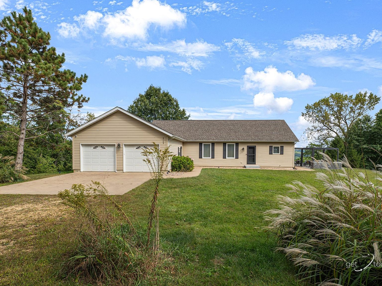 9109 S Hanover Hill Rd, Hanover, IL 61041 | MLS #202601228 | Zillow