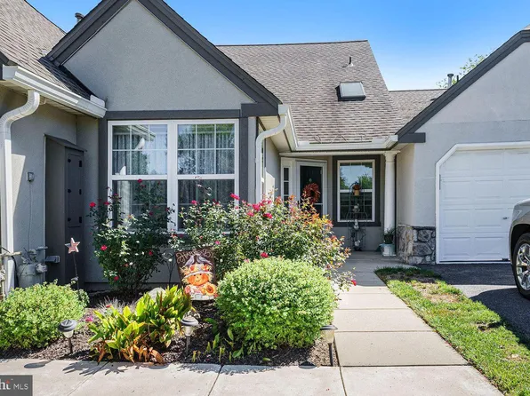 119 Hawthorne Ct, Wyomissing, PA 19610