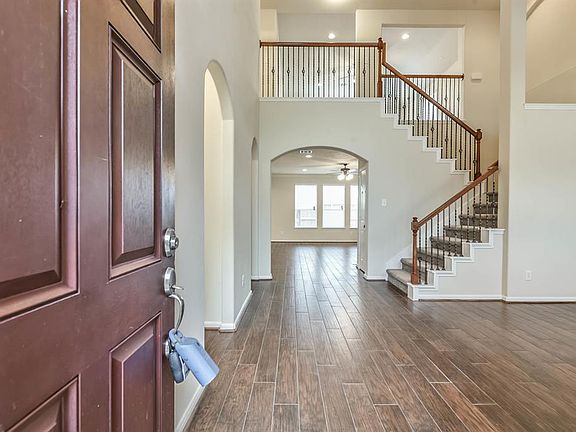 2nd image of 2279 Cantabria Ln