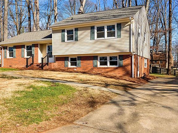 2nd image of 3514 Fox Pl