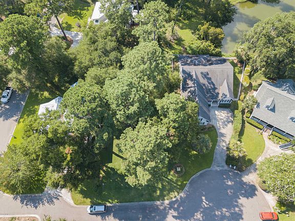 3rd image of 2503 Brighton Ln