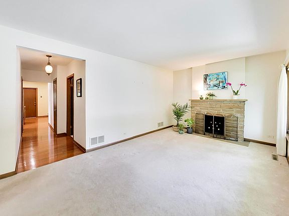 5th image of 9134 Marion Ave