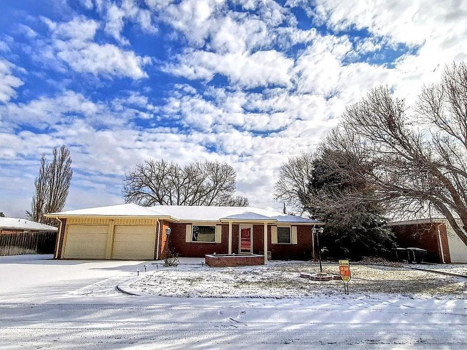 1st image of 681 Lilac Dr
