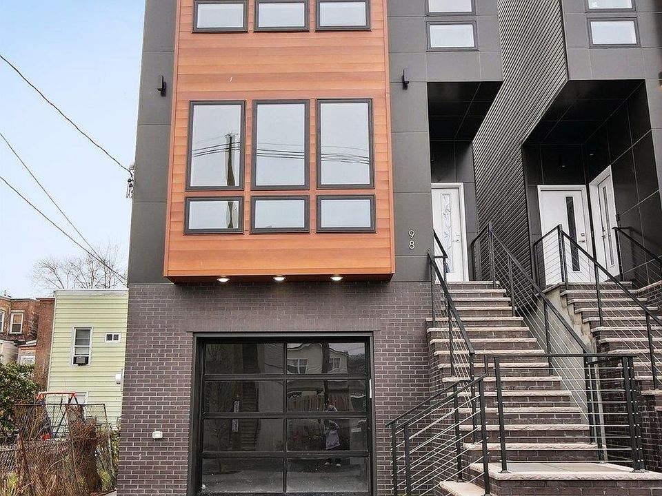 1st image of 98 Van Horne St #1