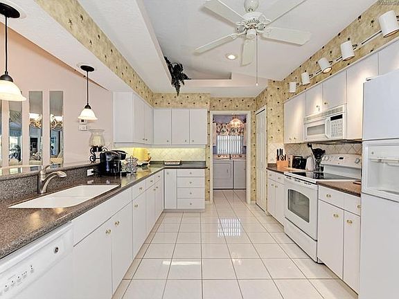 4th image of 8288 Parkside Dr