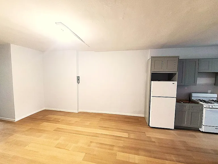 208 Broadway #4 — Photo 15