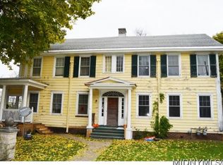 16 Huntington Pl, New Hartford, NY 13413