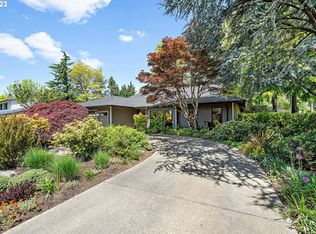 11125 SW Lynnridge Ave, Portland, OR 97225