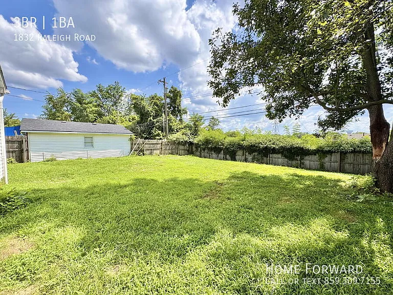 1832 Raleigh Rd — Photo 10