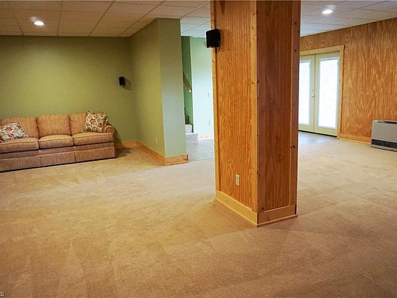 5th image of 273 Megan Ln