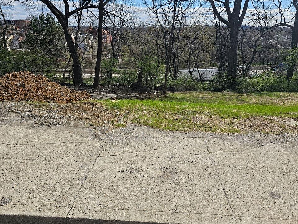 1st image of 806 Crescent Ave