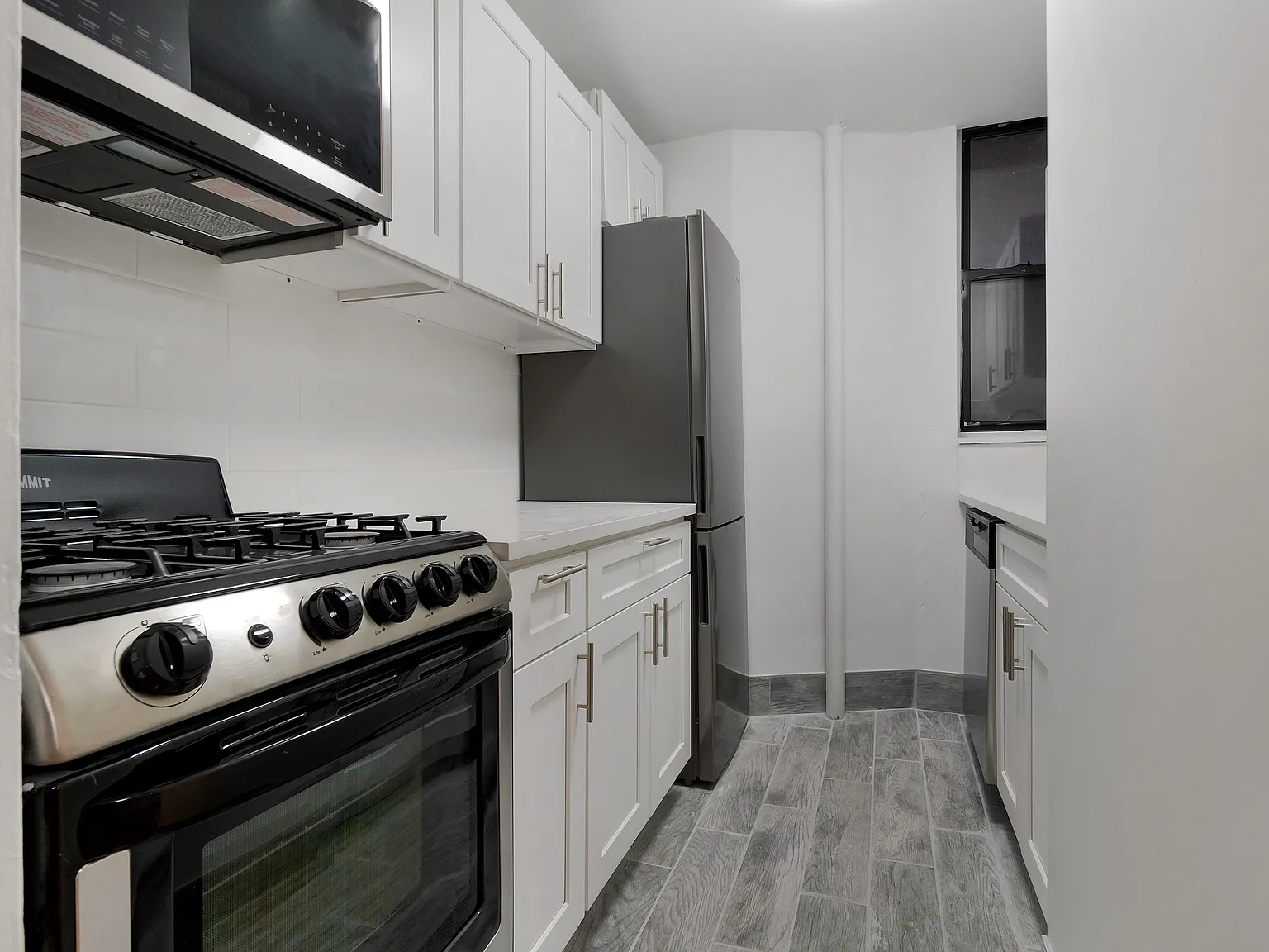 334 West 47th Street — Photo 3