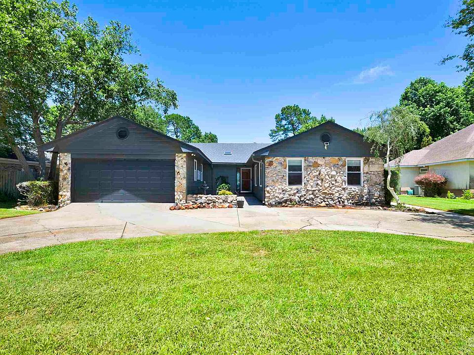 1st image of 25 Arapaho Dr