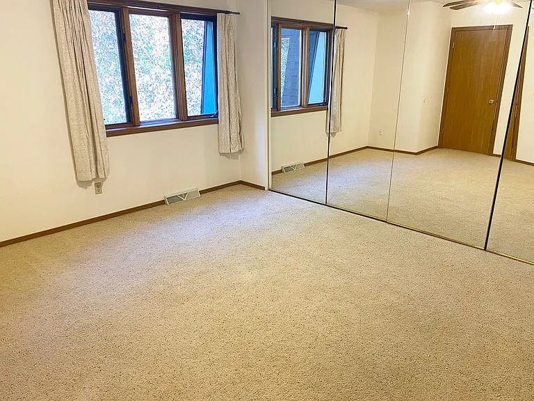 4PLEX-1801 E Crabtree Dr — Photo 14