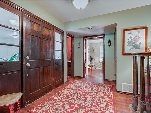 4th image of 18002 Fox Hollow Dr
