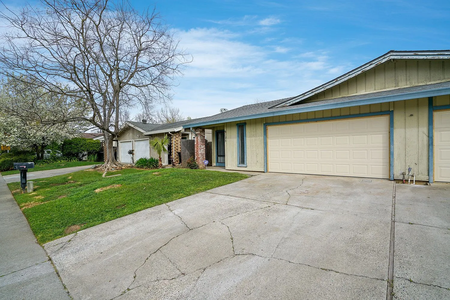 3 bed, 2.0 bath, 1197 sqft, $2,250 — Photo 4