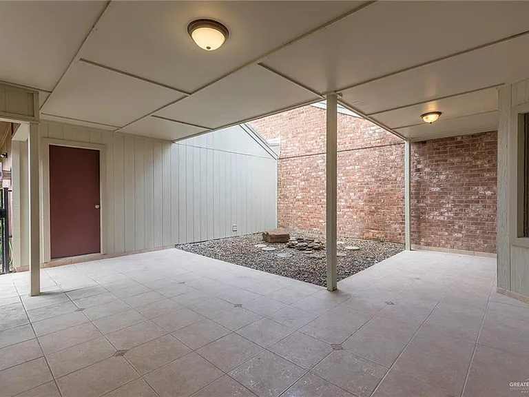 1218 Bluebird Ave — Photo 21