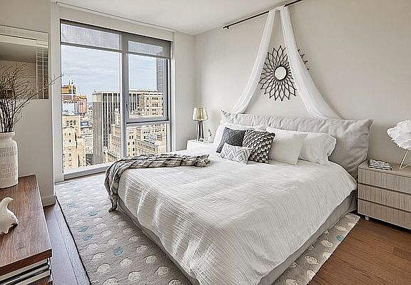 5th image of 100 W 31st St APT 41H