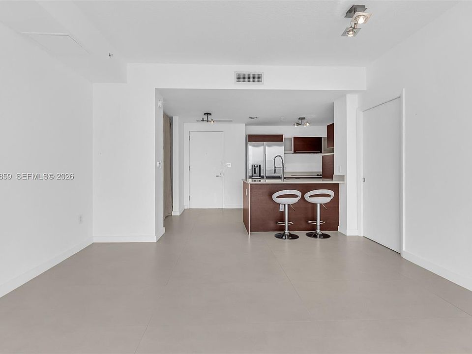 1st image of 1900 N Bayshore Dr APT 3216