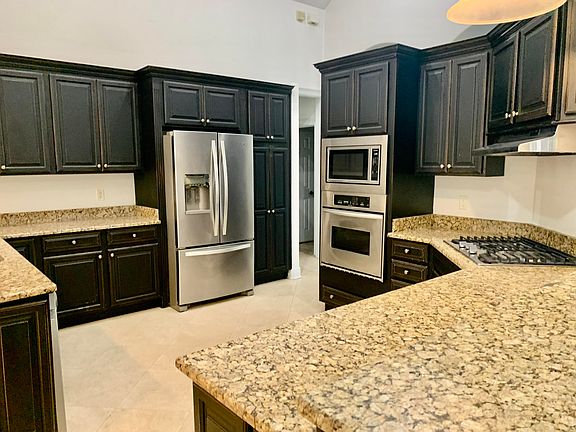 5th image of 1161 Troon Dr N