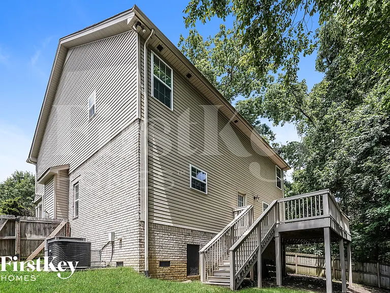 6935 Calderwood Dr — Photo 18
